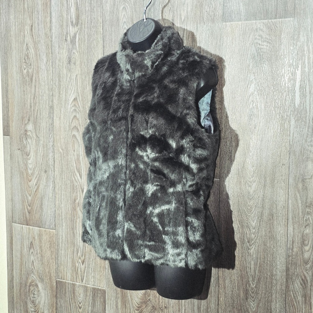 Banana Republic Faux Fur Vest Mock Neck Full Zip Gray Silver Small Plush Soft